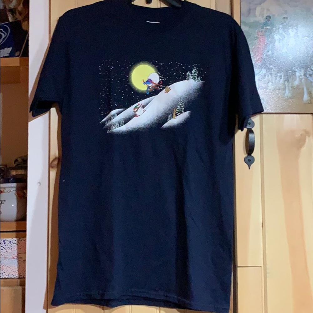 Holiday tee shirt - Picture 3 of 4